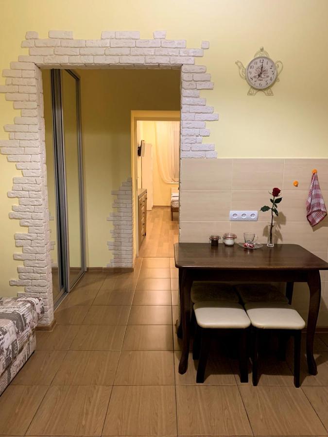 Homey Apartment On Vicheva Str. 리비프 외부 사진